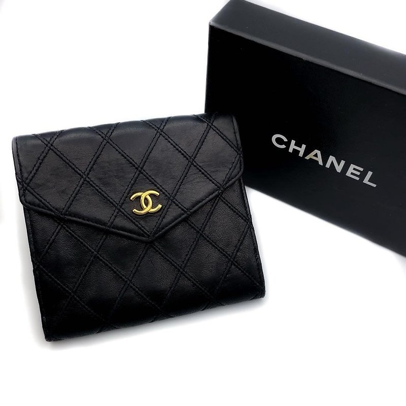 【LA LUNE】中古二手Chanel雙面小羊皮革黑色短夾小銀包零錢手袋 - 長短皮夾/錢包 - 真皮 黑色