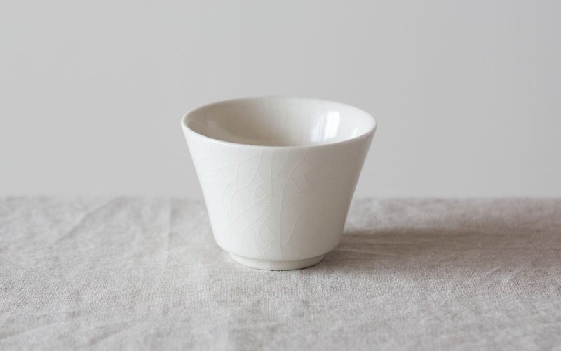 湯呑み碗　白　貫入 - 茶碗・ボウル - 陶器 ホワイト