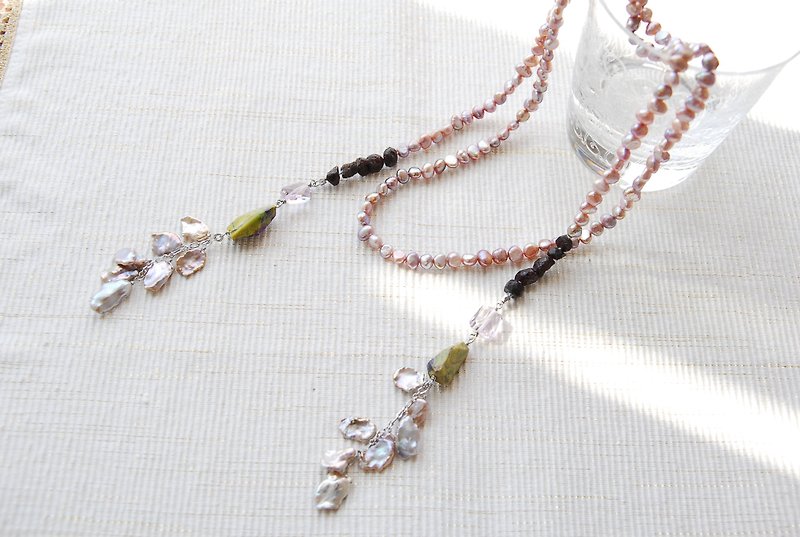 Laryette in the field of spring - Necklaces - Gemstone Pink