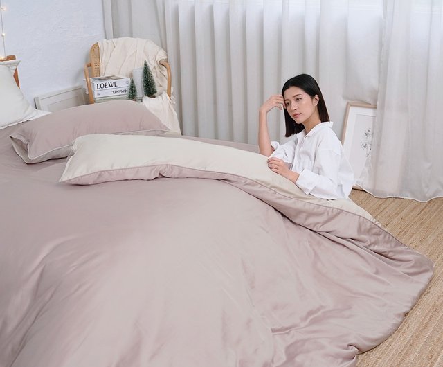 Chloe シルク100毛布 2枚セット クリーム色とピンク Chloe シルク100毛布 2枚セット クリーム色とピンク