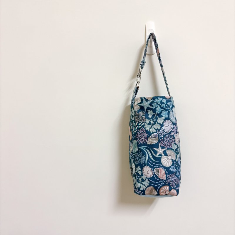 [Snowflake Pear] Quiet beach handmade beverage bag/walking bag/environmentally friendly cup bag - Other - Cotton & Hemp Multicolor