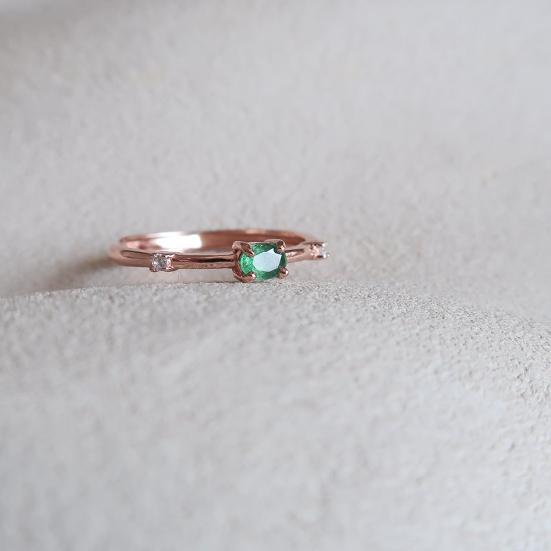 / Song of the Forest/ Emerald Emerald 925 Sterling Silver Handmade Natural Stone Ring - แหวนทั่วไป - เงินแท้ สีน้ำเงิน