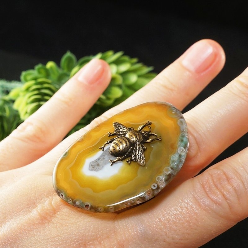 Yellow Agate Slice Slab Adjustable Ring Brass Bee Large Statement Ring Jewelry - 戒指 - 半寶石 黃色