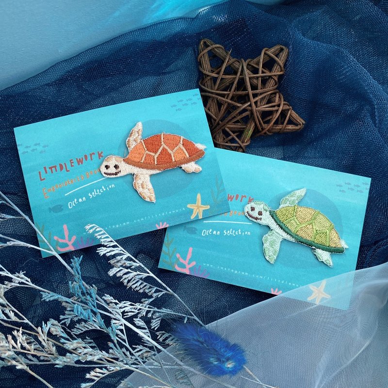 刺繡燙貼/別針 |海洋 - 海龜/綠蠵龜 | Littdlework - 徽章/別針 - 繡線 多色