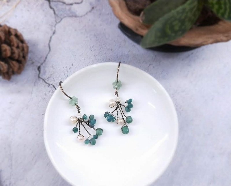 earring. Emerald* Pearl Flower Tree Ear Hook Earrings - ต่างหู - เครื่องเพชรพลอย สีเขียว