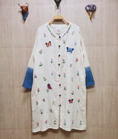 TreeHouse In The Woods 手工刺繡連衣裙、各種花卉、蝴蝶