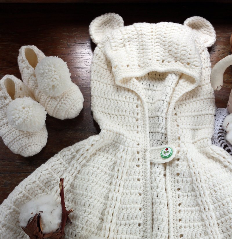 手作-奶白色-BABY小熊斗篷+小鞋-手編織溫暖-柔軟有機美麗諾羊毛-彌月禮物 - 滿月禮物 - 羊毛 白色