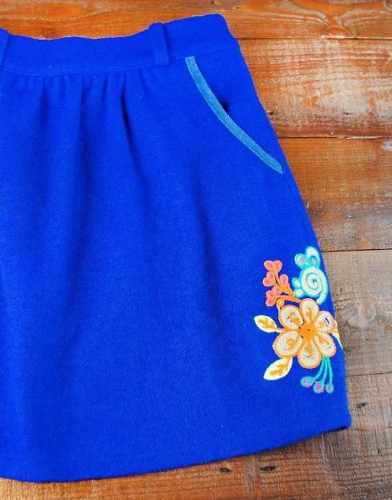 刺繡スカート*2色 - スカート - その他の素材 