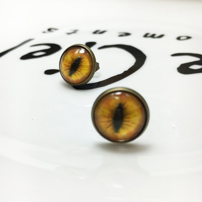 Antique Bronze Earrings—Impression of Cat Eyes—Warm Orange Cat’s Eyes/Clip Type Available - ต่างหู - โลหะ สีส้ม