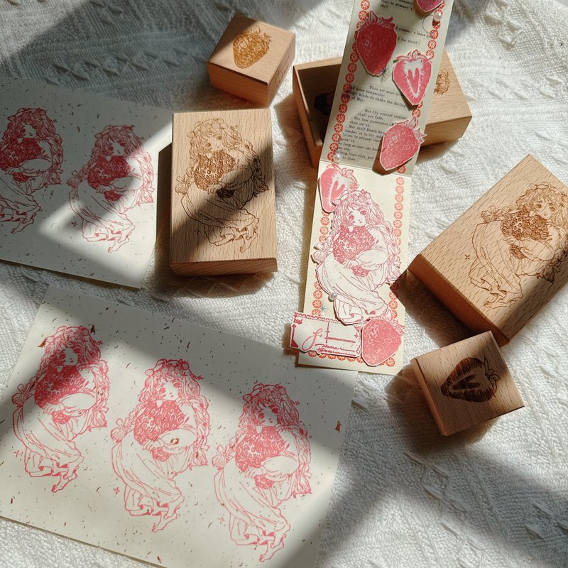 ストロベリーガール 木製手帳スタンプ - 印鑑・スタンプ - 木製 カーキ