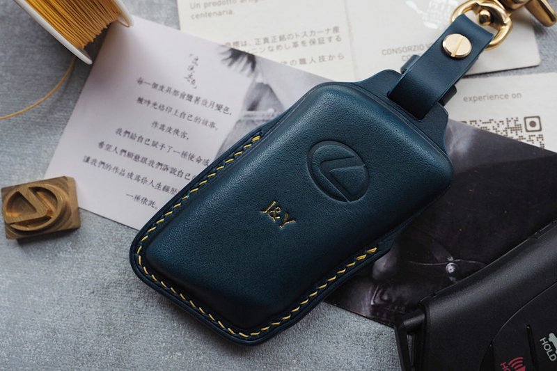 雷克薩斯Lexus車鑰匙套 純手工牛皮 顏色款式客製化 訂製刻字禮物 - 鑰匙圈/鑰匙包 - 真皮 多色