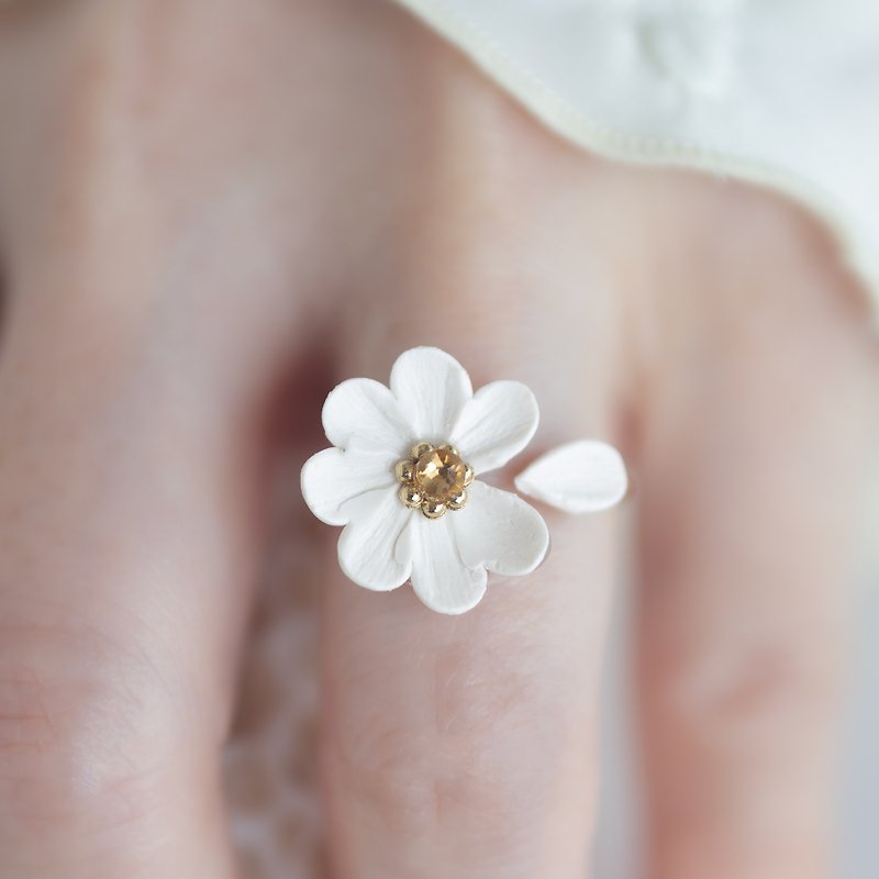 ดินเหนียว แหวนทั่วไป ขาว - 14KGF : flower lover fortune ring / white daisy / size free
