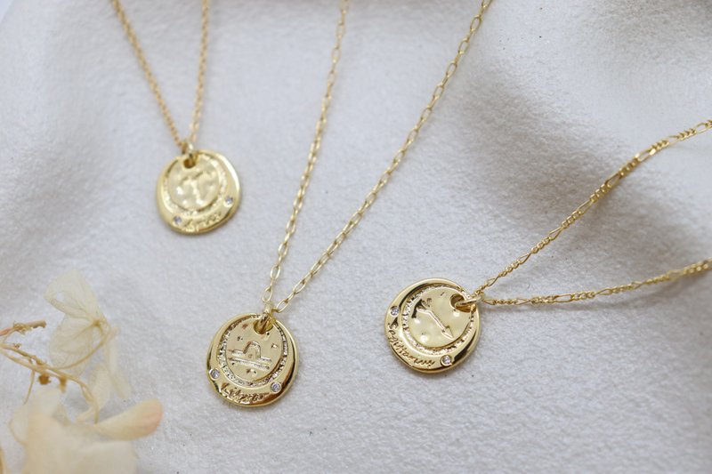 CZ Circle Celestial Gold Necklace with Zodiac Sign Embrace Your Unique Identity - 項鍊 - 銅/黃銅 金色