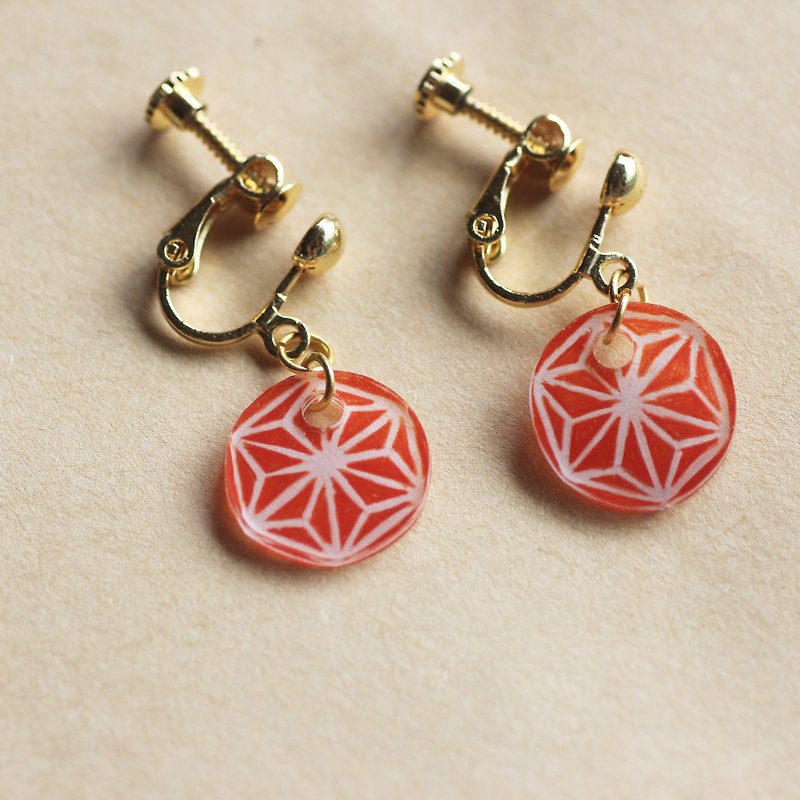 Ma の Ye-Pin Clip Earrings - Earrings & Clip-ons - Plastic Red