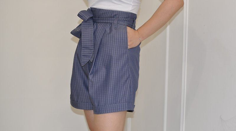 Flat 135 X Taiwan designer series Japanese fabric with belt texture casual shorts - กางเกงขาสั้น - ผ้าฝ้าย/ผ้าลินิน สีเขียว