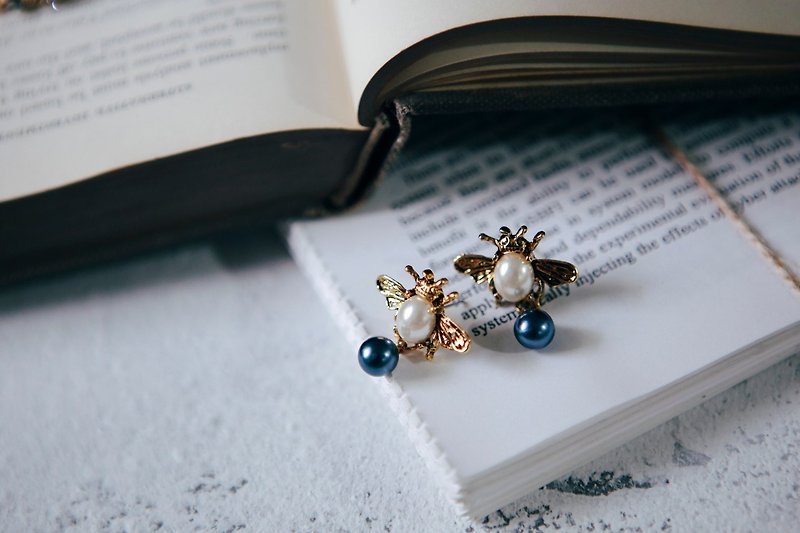 COR-DATE / Bee March / Blue Pearl Earrings - Earrings & Clip-ons - Other Materials 
