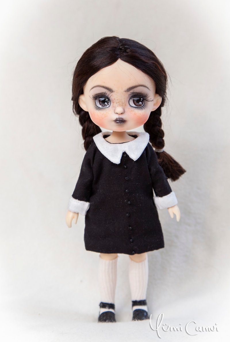 OOAK Wednesday doll by Yumi Camui - 玩偶/公仔 - 塑膠 多色