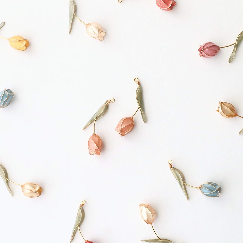 cologne tulip earrings - ต่างหู - เรซิน หลากหลายสี