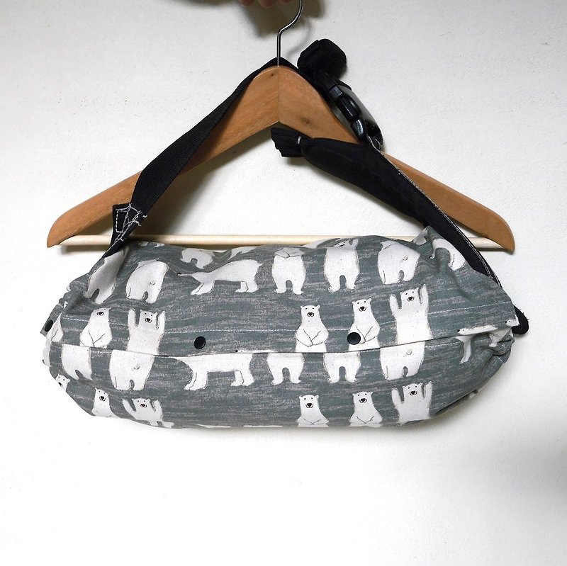 Baby carrier bag /  polar bear - อื่นๆ - ผ้าฝ้าย/ผ้าลินิน สีเทา
