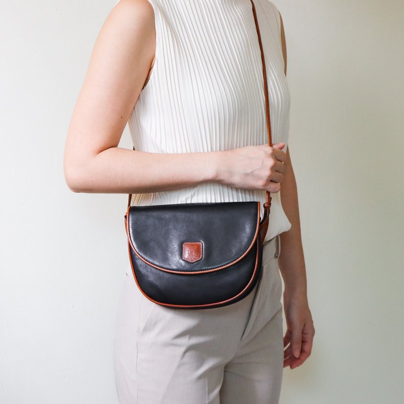 Vintage Celine Black Half Moon Shoulder Bag - กระเป๋าแมสเซนเจอร์ - หนังแท้ สีดำ