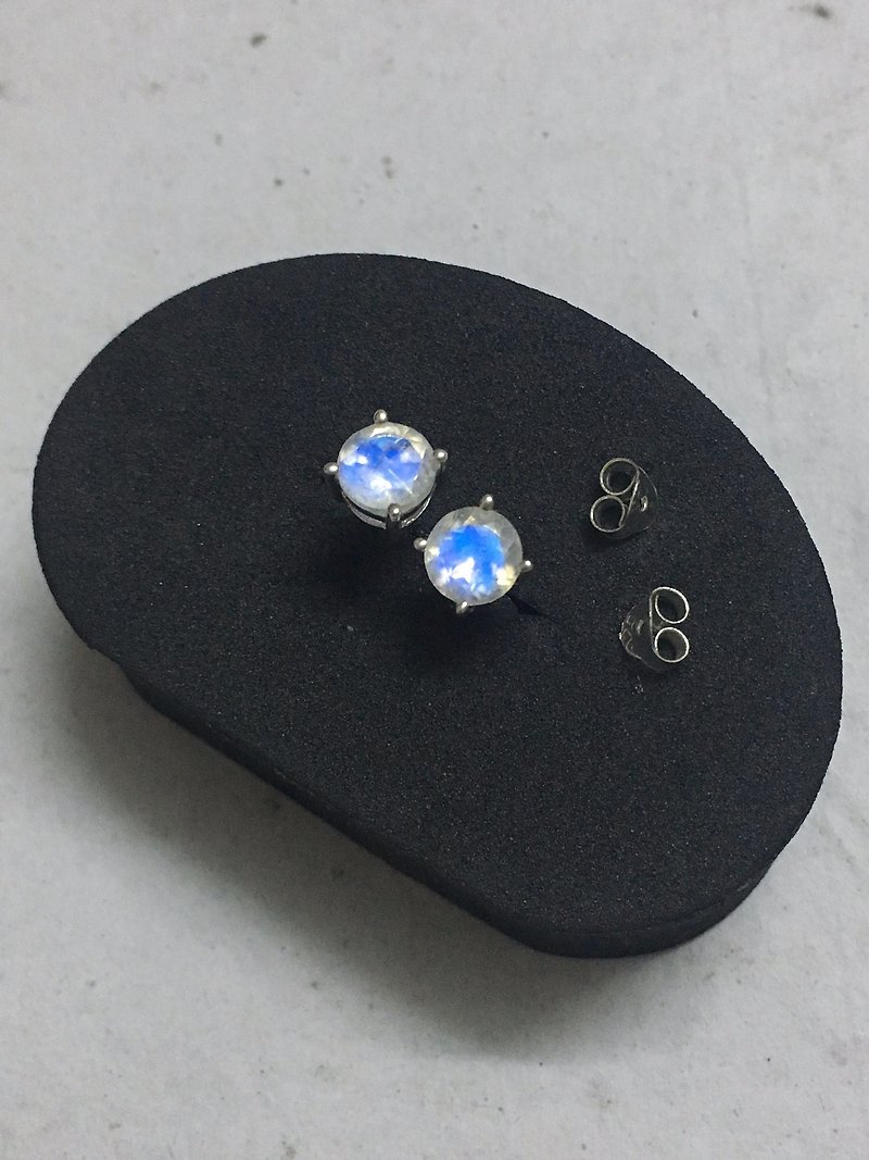 切面 月光石 耳針 耳釘 尼泊爾 手工製 925純銀 - 耳環/耳夾 - 寶石 
