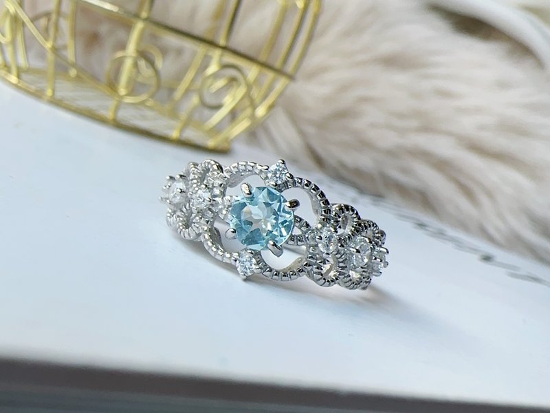 Natural blue Stone sterling silver ring hollow lace flame sparkling elegant temperament Stone - แหวนทั่วไป - เงินแท้ สีน้ำเงิน