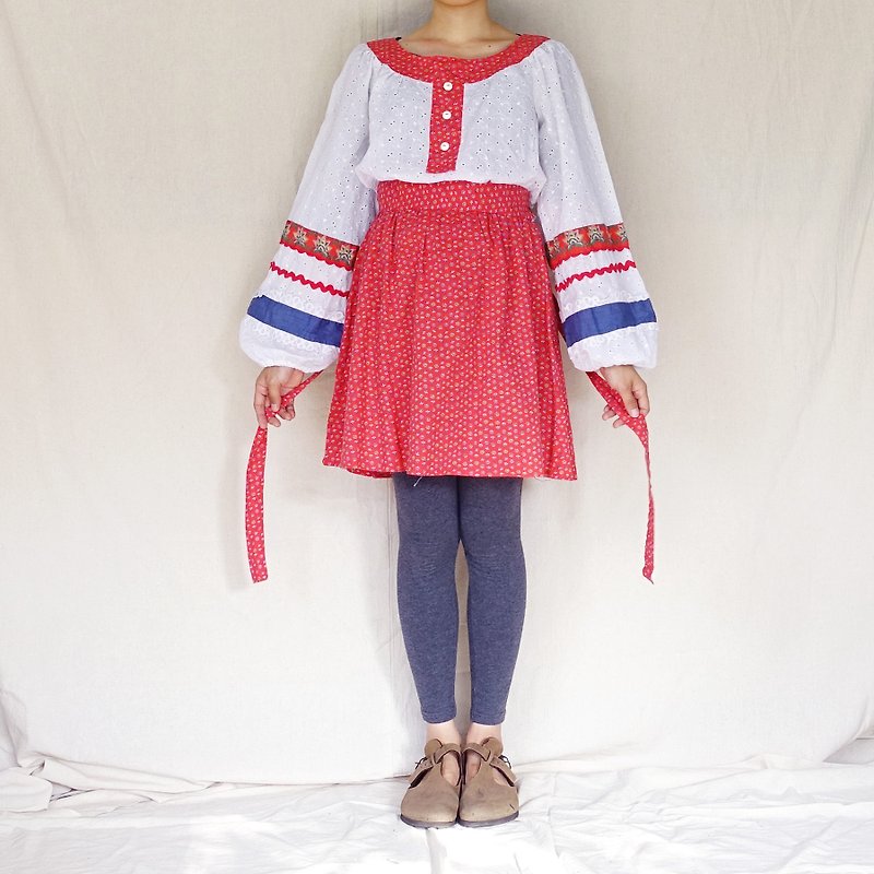 BajuTua /ヴィンテージ/アメリカン赤と白の素朴な花のパフスリーブのミニスカートドレス - ワンピース - コットン・麻 レッド