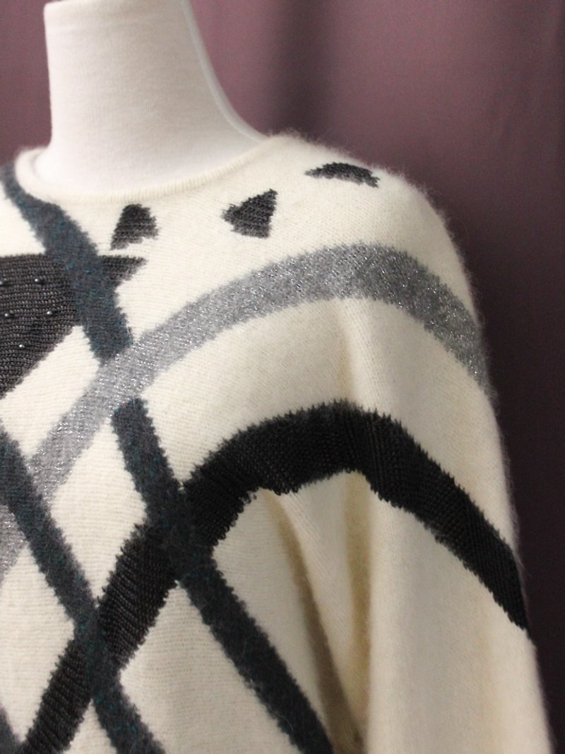 Vintage Japanese made 80s geometric striped angora wool white vintage knit sweater - สเวตเตอร์ผู้หญิง - ขนแกะ สีเหลือง