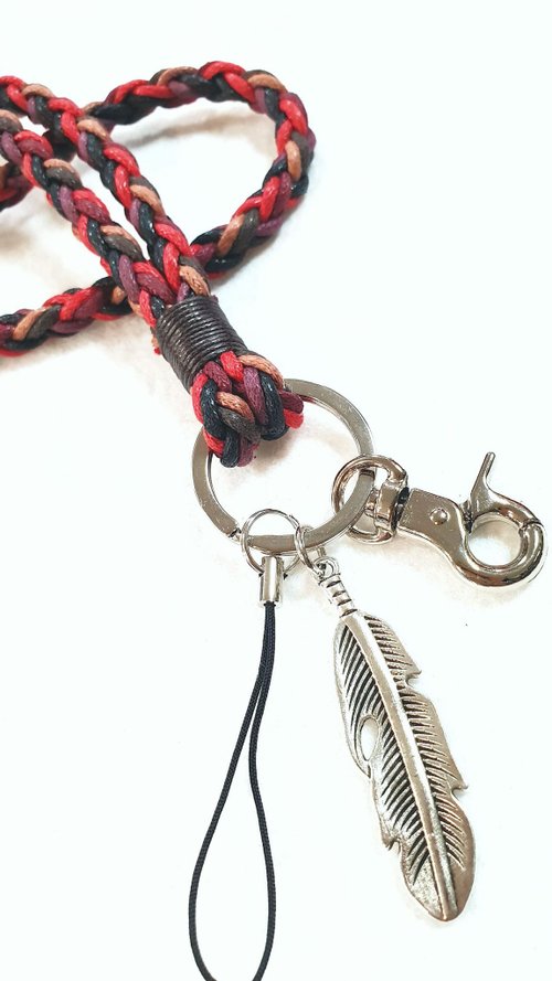 Paris。Le Bonheun Handmade Paris*Le Bonheun。熱情如火(紅黑系列)。編織鑰匙圈