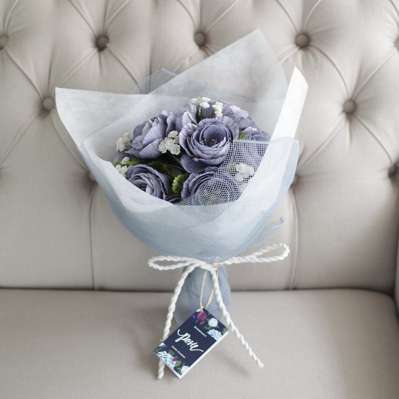 VB206 : ช่อดอกไม้สำหรับวันวาเลนไทน์ ของขวัญมอบให้คนพิเศษ ในโทนสีน้ำเงิน - งานไม้/ไม้ไผ่/ตัดกระดาษ - กระดาษ สีน้ำเงิน