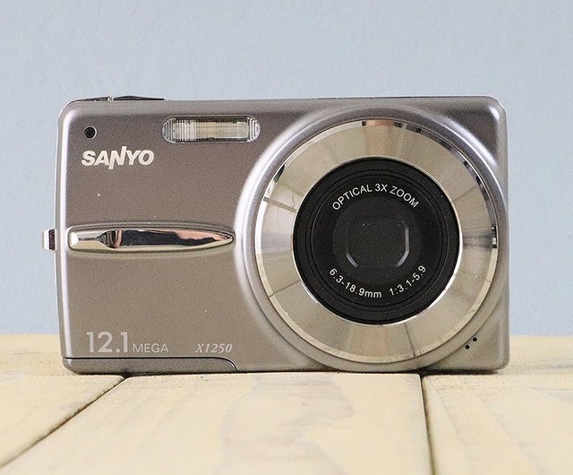 Working Product] SANYO DSC-X1250 Compact Digital Camera S/N