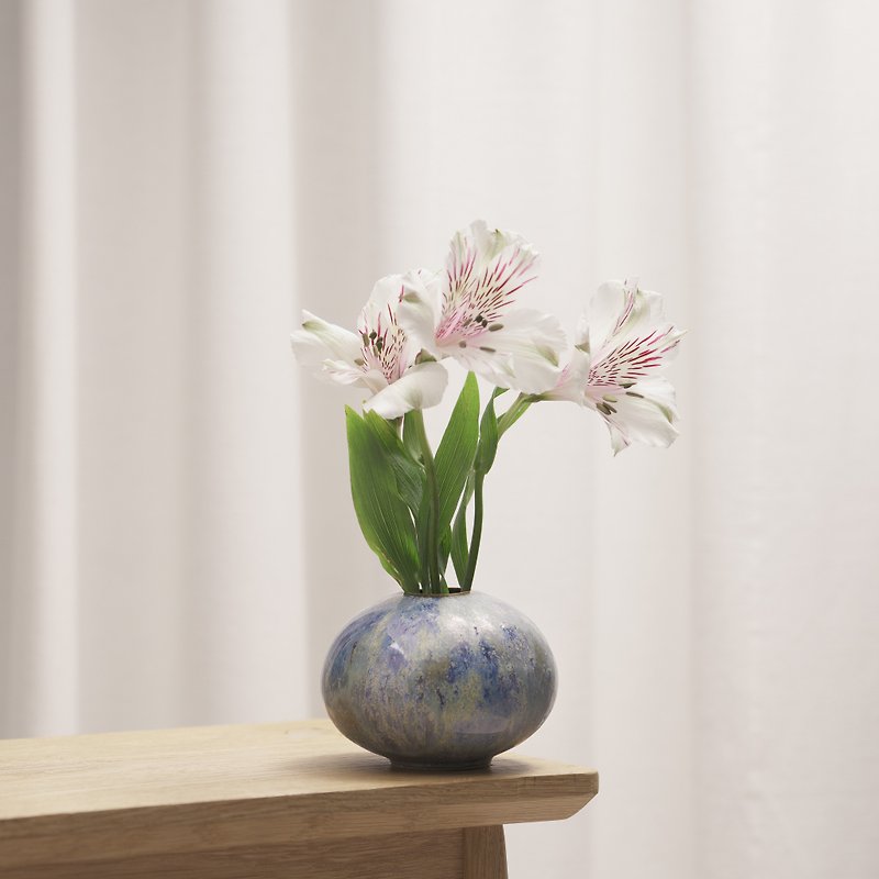 Vase. Flower Vessel / Handmade Stoneware