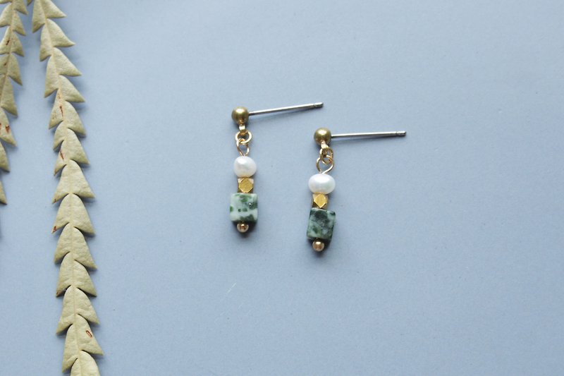 Square n Circle Moss - earrings pierced earrings clip-on earrings - ต่างหู - หยก สีเขียว