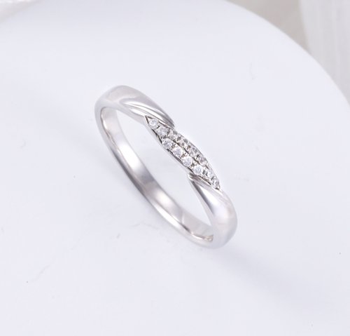 Dicha Jewellery 迪嘉珠寶 18K白金閃耀織捲婚戒