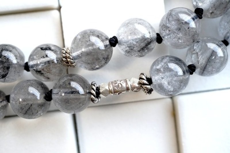 Pinkoi Proxy Purchase - Graphite Ink Quartz and Silver Bead Necklace - Necklaces - Gemstone 