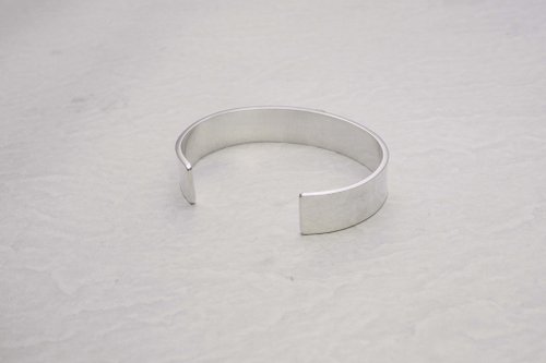 925 silver Bangle with 18k gold Anviology logo tag