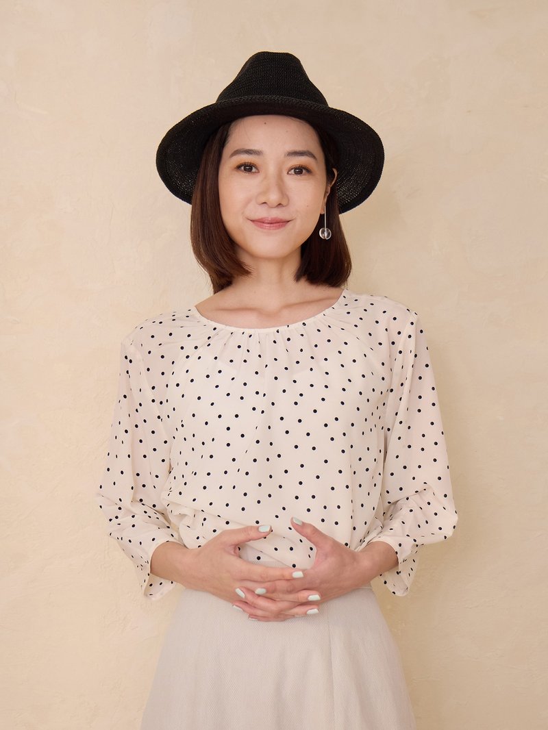 PINKOI ONLY 光影謎底七分袖上衣-極光 - 女上衣/長袖上衣 - 聚酯纖維 白色