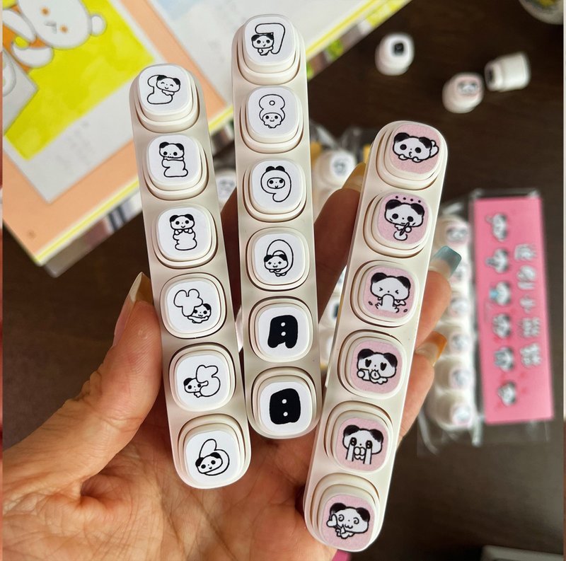 [Digital/Watching Drama Status] Detachable Six-Hole Stamp / Cute Basic Little Panda Stamp - ตราปั๊ม/สแตมป์/หมึก - วัสดุอื่นๆ หลากหลายสี