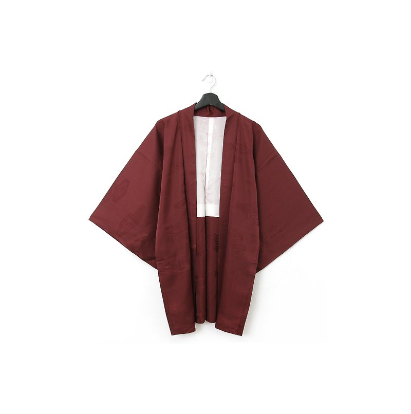Back to Green-Japan Brings Back Feather Textured Claret/vintage kimono - เสื้อแจ็คเก็ต - ผ้าไหม 
