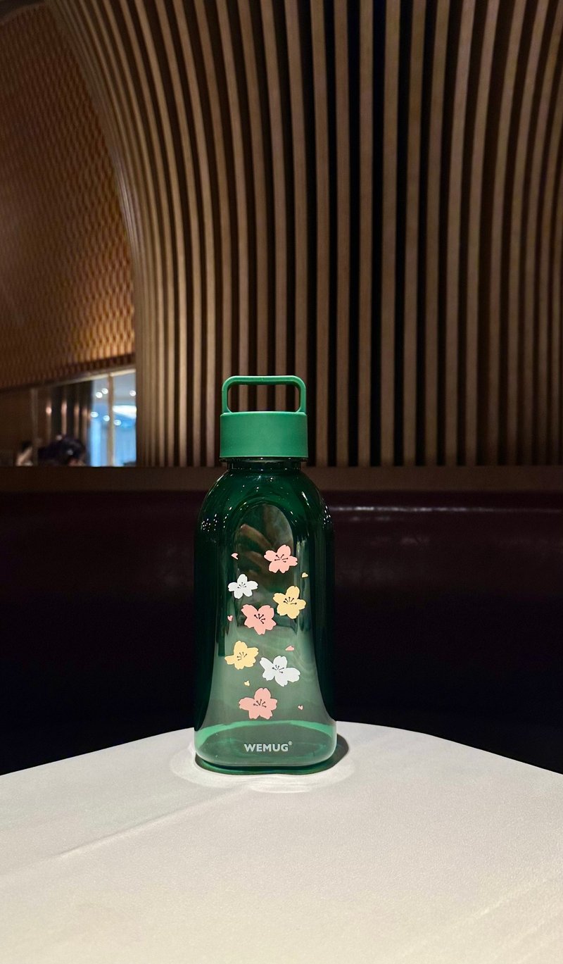 春日限量新品 熨金櫻花系列 SAKURA GIANT 1000ml 草綠提手水樽 - 水壺/水瓶 - 塑膠 綠色