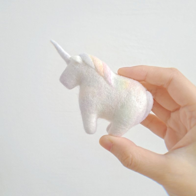 獨角獸 彩虹小白馬 羊毛氈 - 公仔/玩偶 - 羊毛 多色