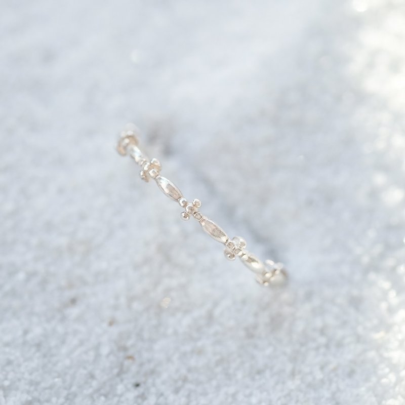 Daily純銀系列-純銀光芒米粒戒 925純銀戒 尾戒 氣質款 個性 可碰 - 戒指 - 純銀 銀色