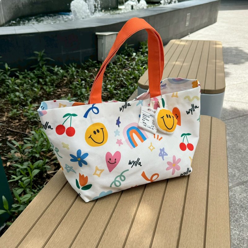Wyllabrand กระเป๋าผ้า Big Baguette bag Playful Joy White - 其他 - 其他材質 多色