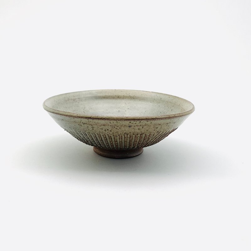 Vegetal ash glaze shallow bowl - ถ้วยชาม - ดินเผา สีเทา