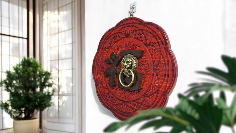 Hardware Lion // Round Carved Decoration // Diameter 30cm // Safe shipping - Items for Display - Wood Multicolor