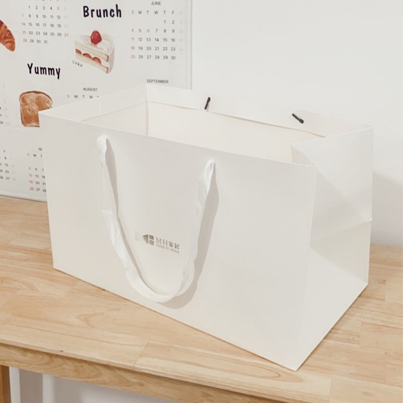 純白質感禮盒袋 - 收納箱/收納用品 - 紙 白色