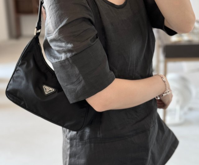 PRADA プラダ ナイロン ショルダーバッグ ブラック