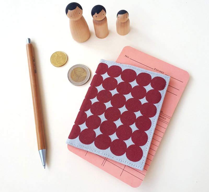 Small and light fabric wallet with zippered pocket for coins. Made by hand. - 錢包/皮夾/長短夾 - 棉．麻 