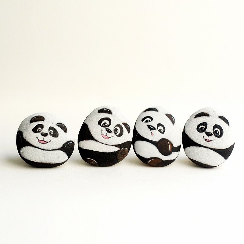 Pandas gang stone painting. - 玩偶/公仔 - 石頭 橘色