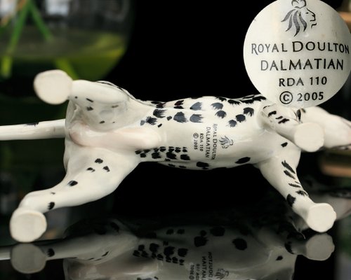 ロイヤルドルトン　テリア　犬 ロイヤルドルトン ボクサー 陶器 英国製 ビンテージ フィギュ